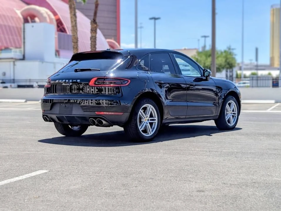 2018 Porsche Macan - Image 4 of 10