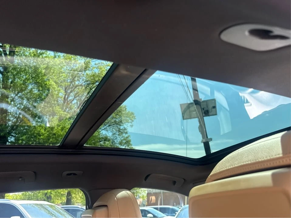 2018 Porsche Macan - Image 19 of 20
