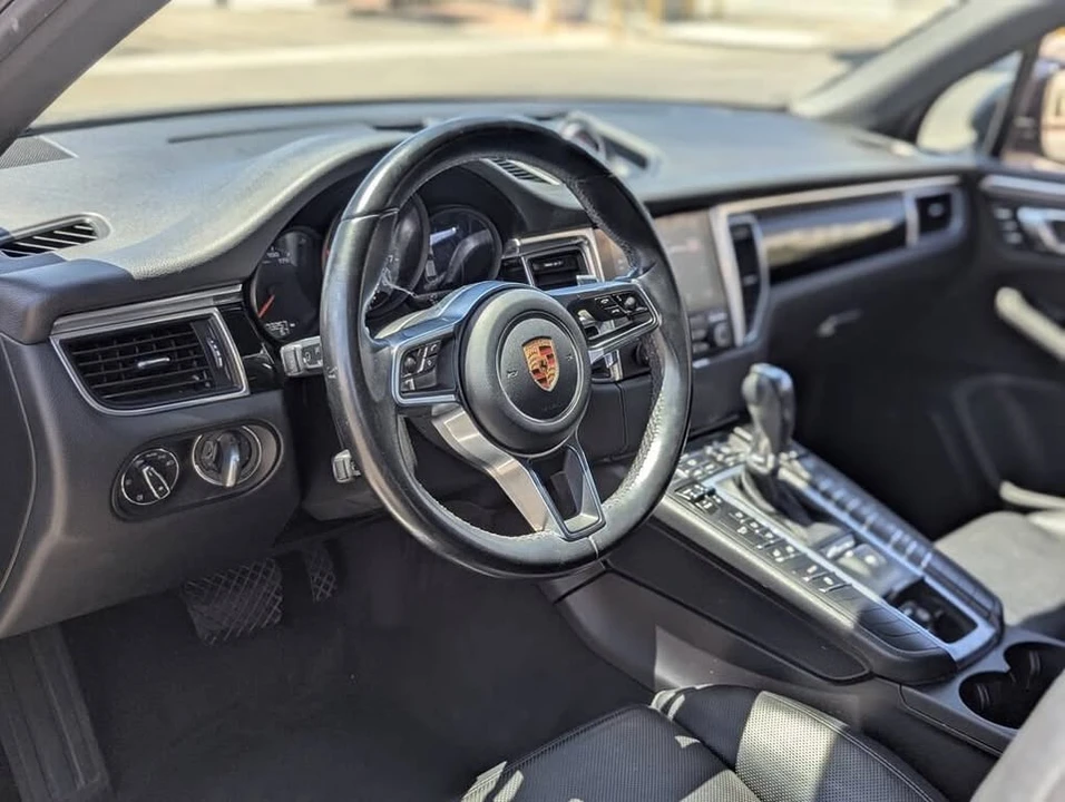 2018 Porsche Macan - Image 7 of 10