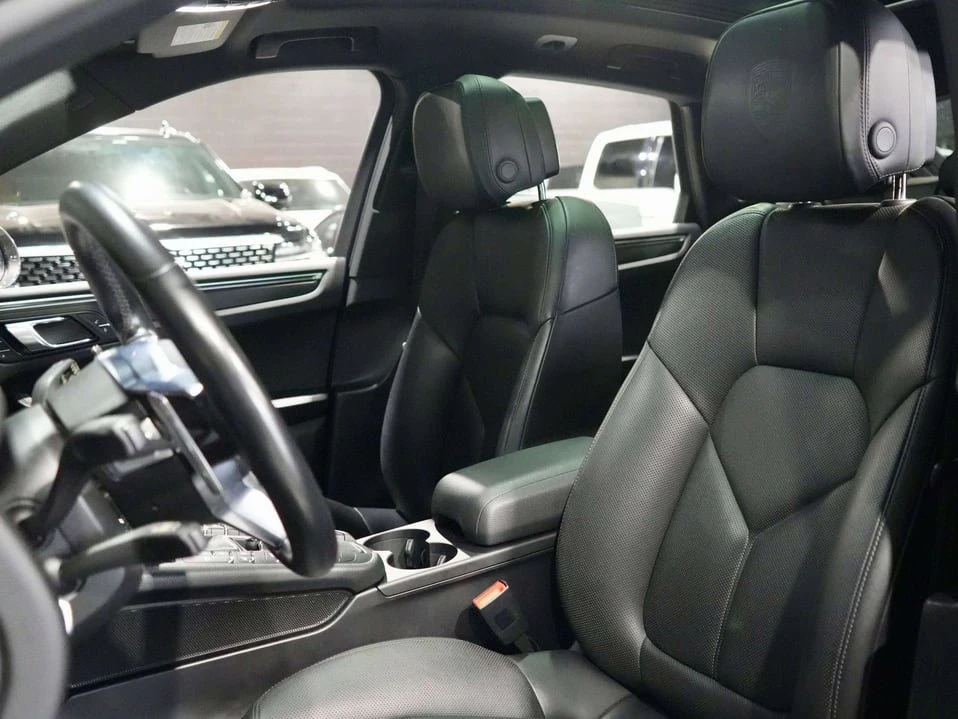 2018 Porsche Macan - Image 8 of 20