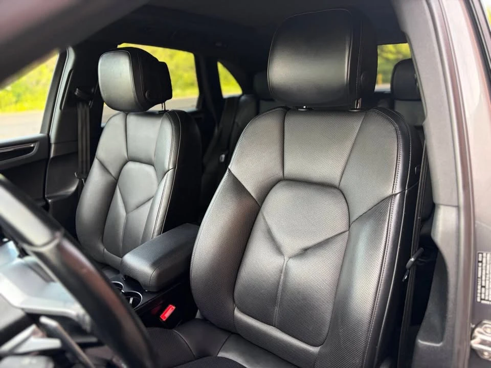 2018 Porsche Macan - Image 15 of 20