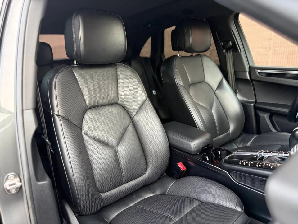2018 Porsche Macan - Image 16 of 20