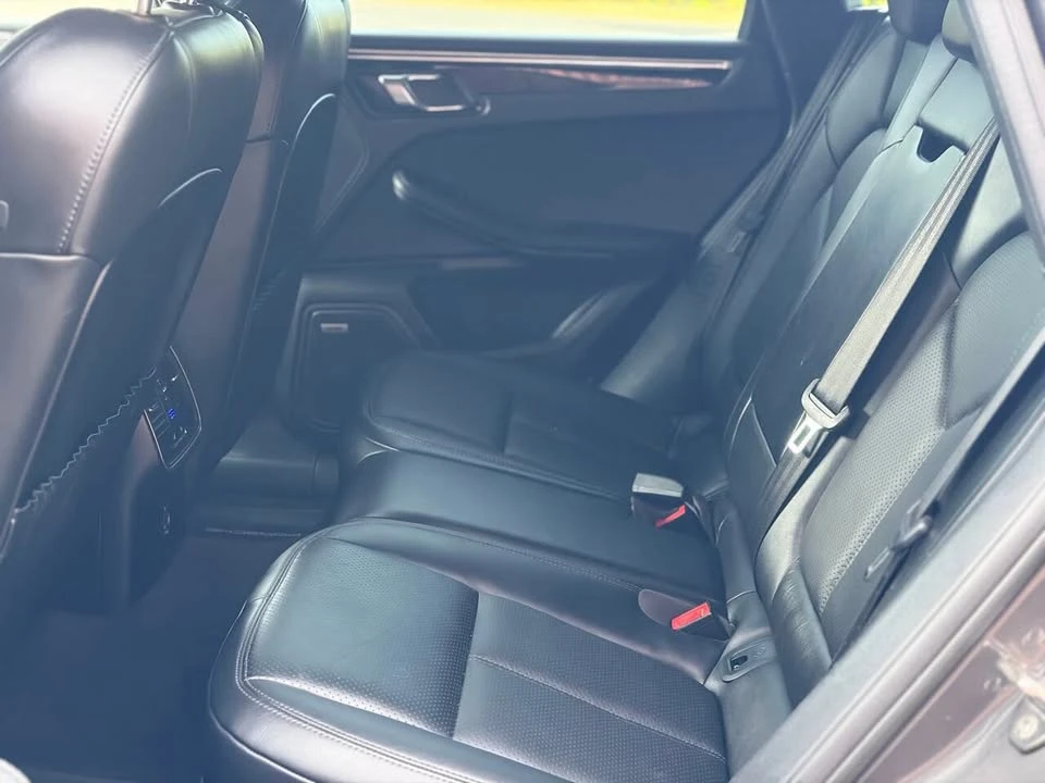 2018 Porsche Macan - Image 13 of 20