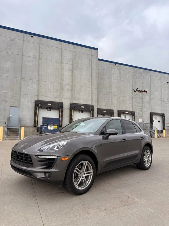 2018 Porsche Macan - Image 2 of 10