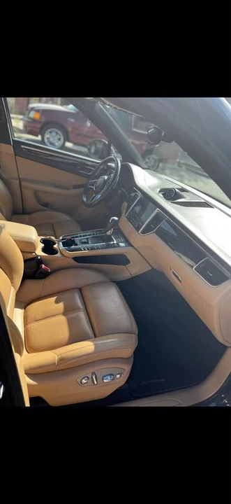 2018 Porsche Macan - Image 5 of 8
