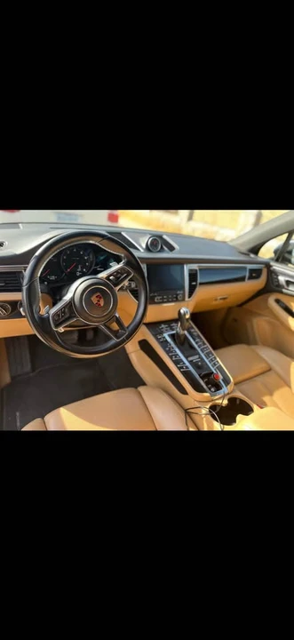 2018 Porsche Macan - Image 2 of 8