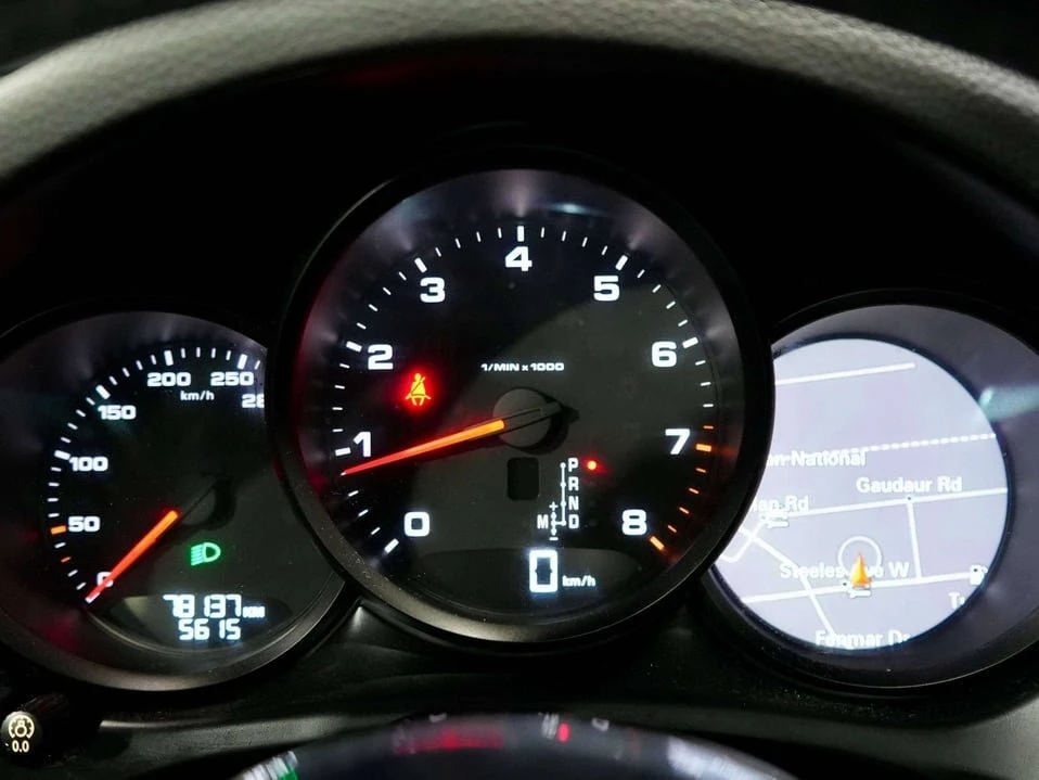 2018 Porsche Macan - Image 12 of 20