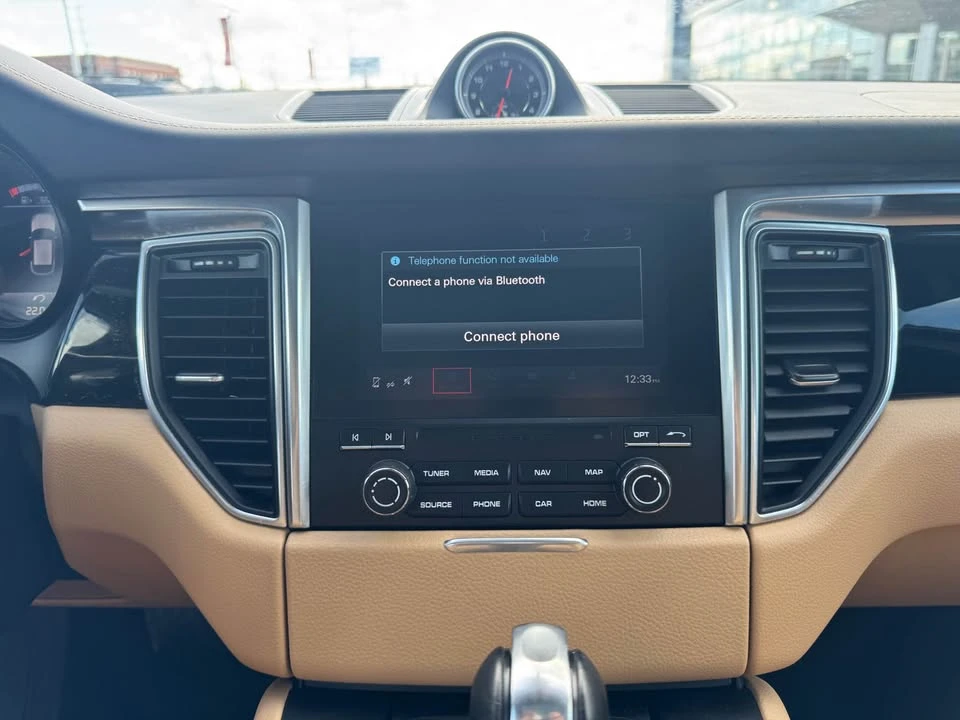 2018 Porsche Macan - Image 13 of 19