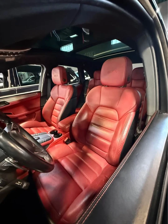 2018 Porsche Macan - Image 6 of 9