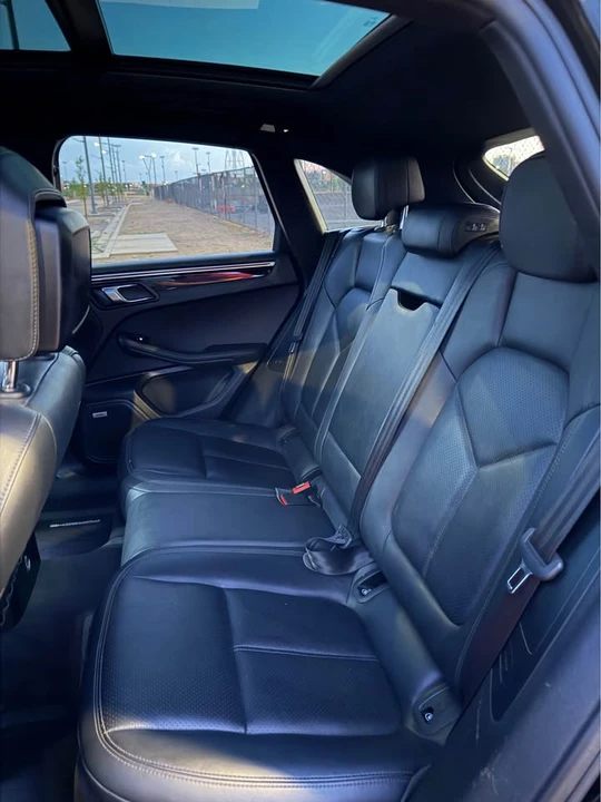 2018 Porsche Macan - Image 10 of 13