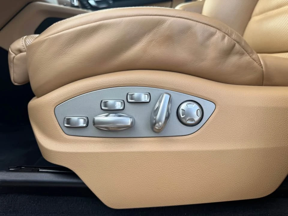 2018 Porsche Macan - Image 16 of 19