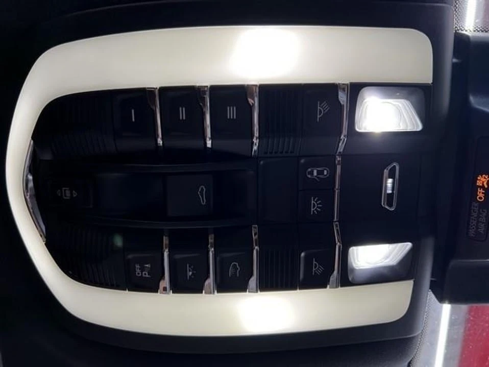 2018 Porsche Macan - Image 20 of 20