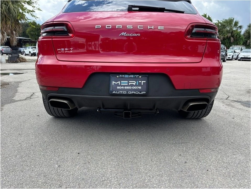 2018 Porsche Macan - Image 16 of 20