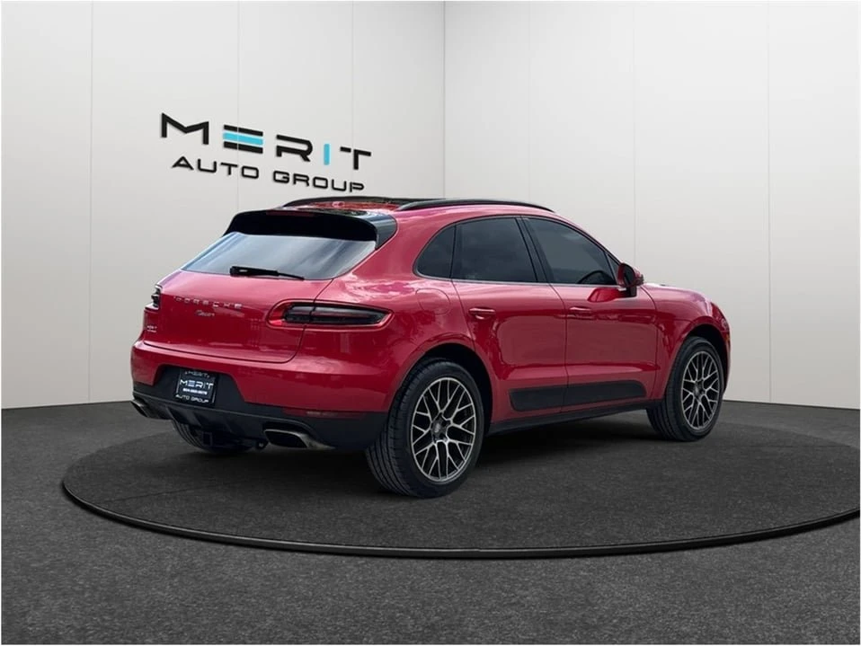 2018 Porsche Macan - Image 9 of 20