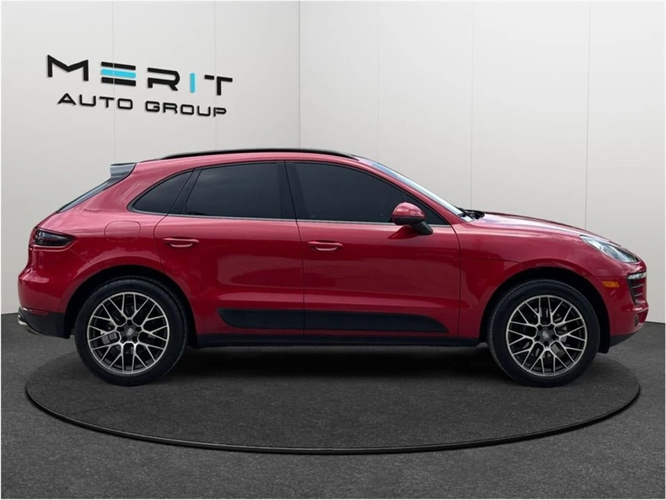 2018 Porsche Macan - Image 10 of 20
