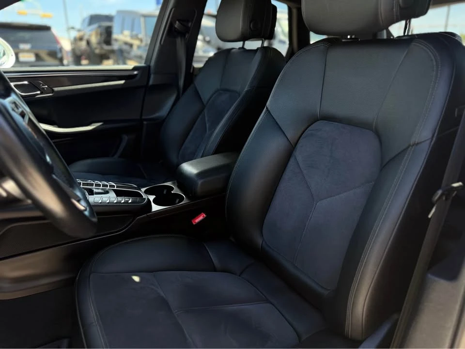 2018 Porsche Macan - Image 10 of 15