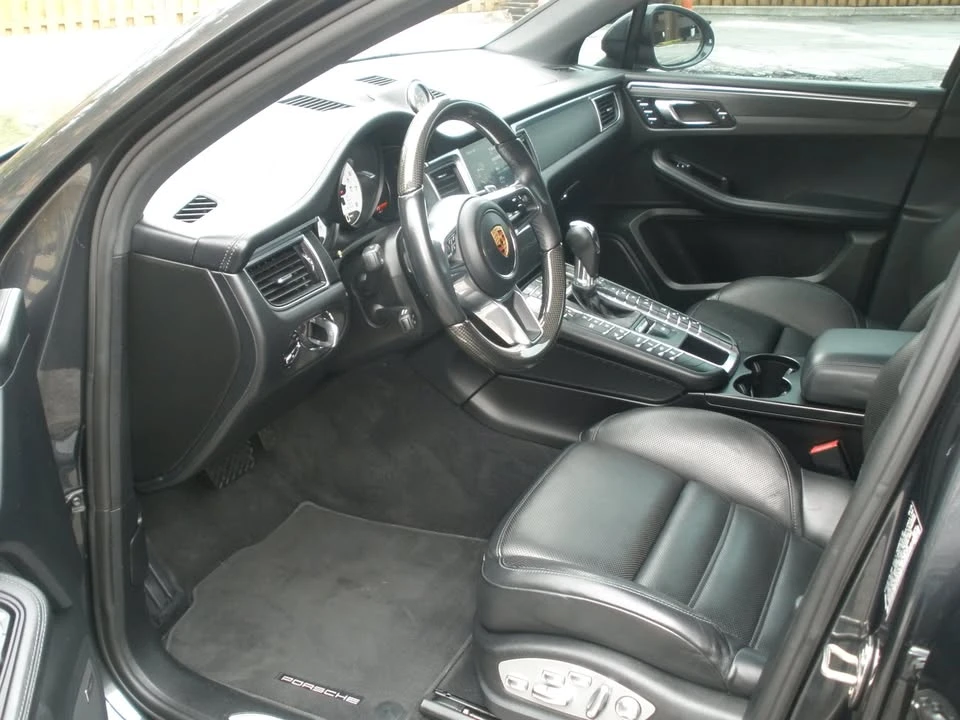 2018 Porsche Macan - Image 13 of 20