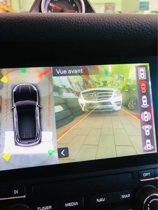 2018 Porsche Macan - Image 12 of 20