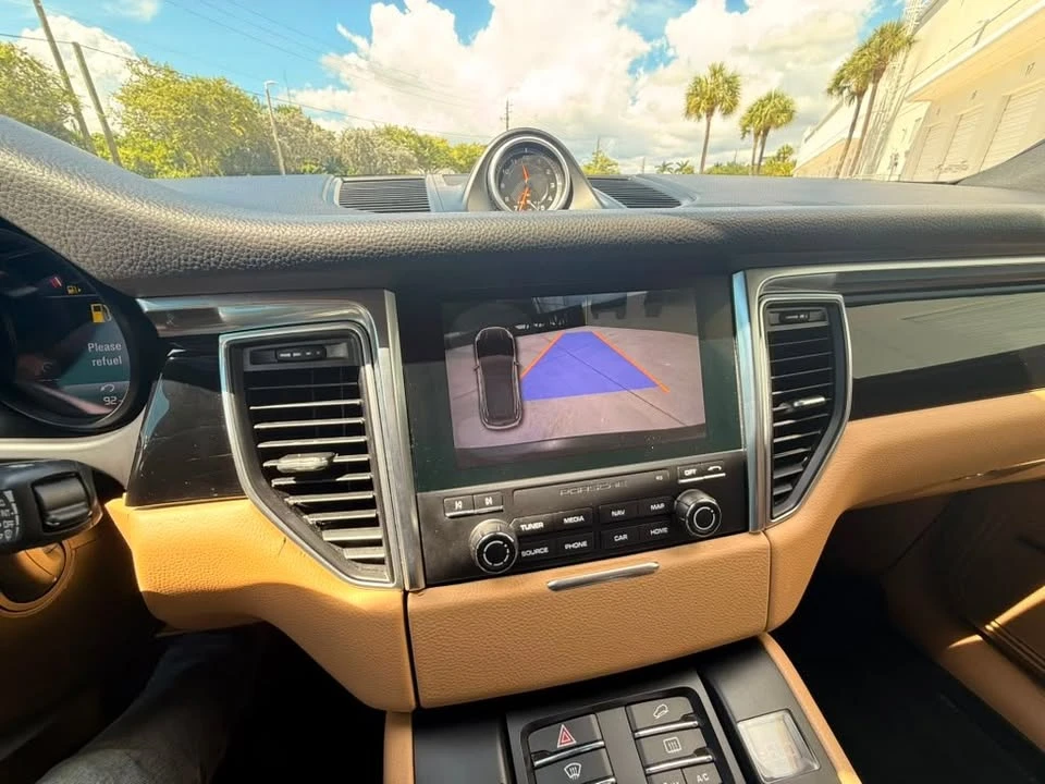 2018 Porsche Macan - Image 9 of 9