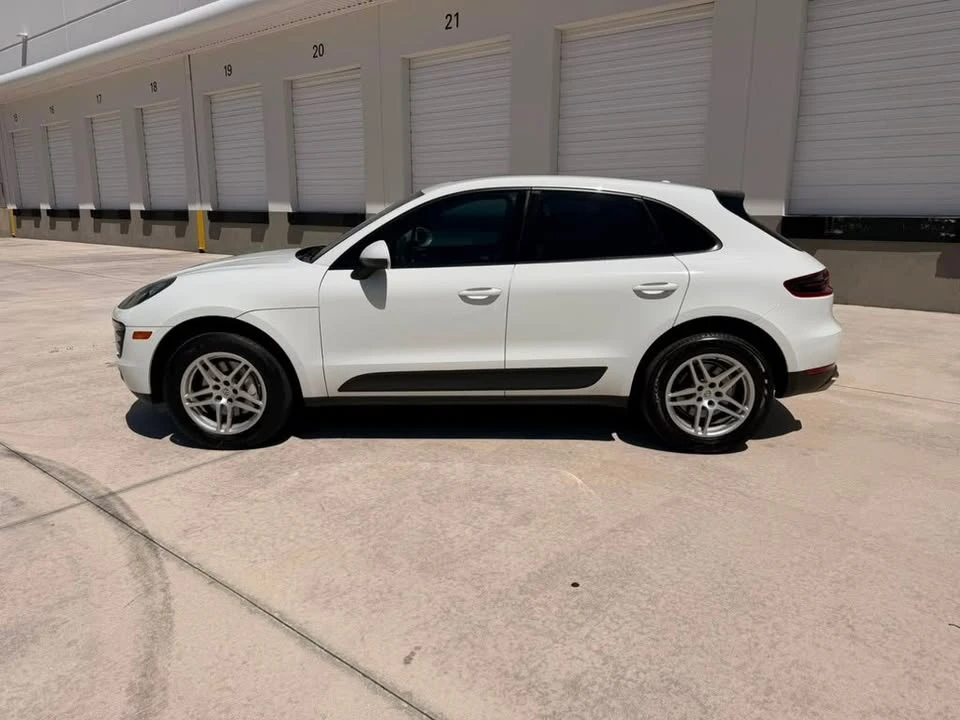 2018 Porsche Macan - Image 2 of 9