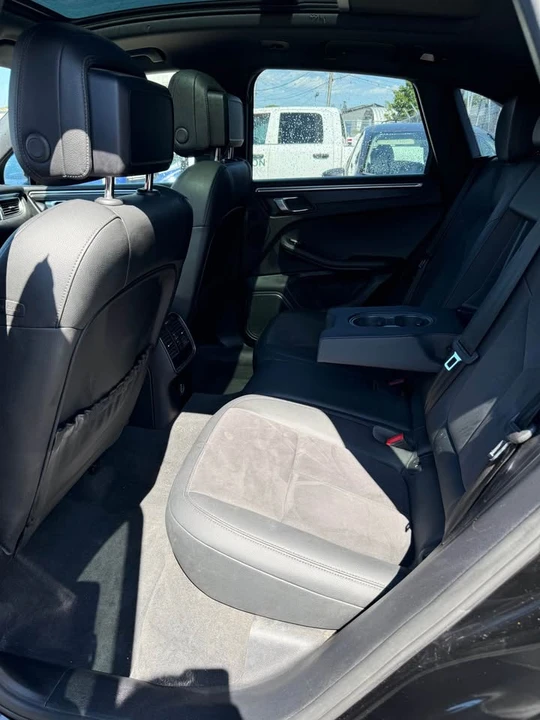 2018 Porsche Macan - Image 7 of 18