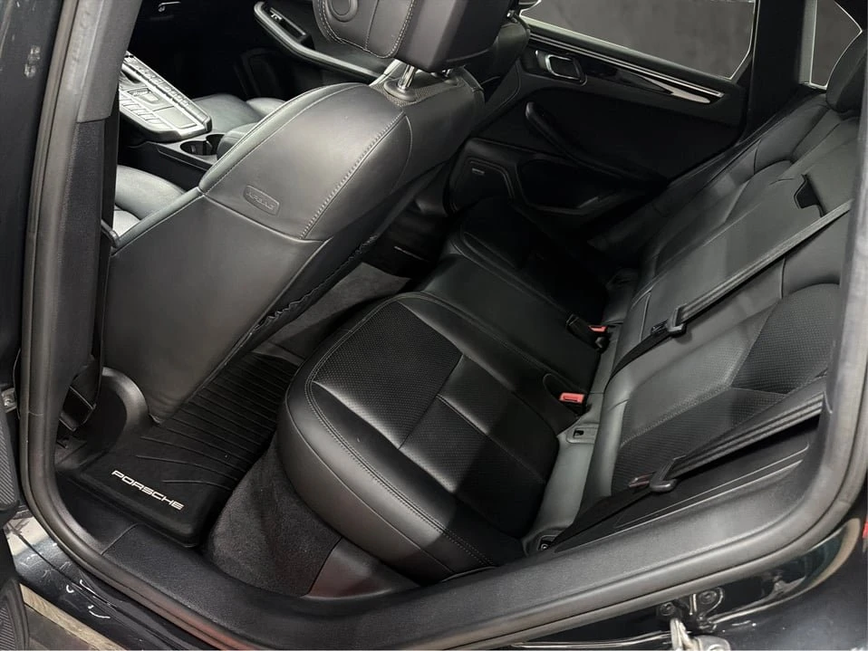2018 Porsche Macan - Image 13 of 20