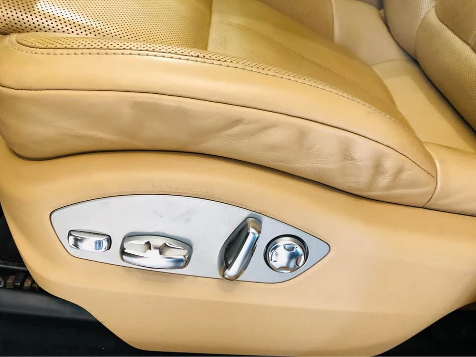 2018 Porsche Macan - Image 19 of 20