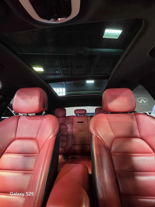 2018 Porsche Macan - Image 5 of 10