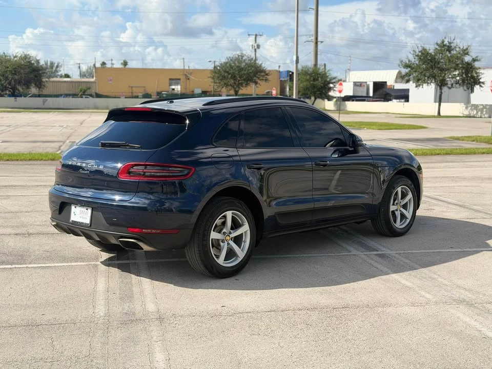2018 Porsche Macan - Image 10 of 17