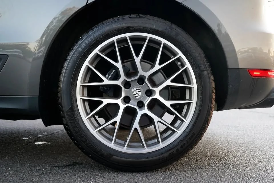 2018 Porsche Macan - Image 14 of 20