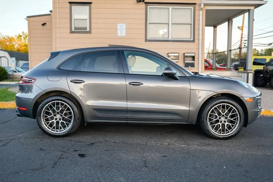 2018 Porsche Macan - Image 4 of 20