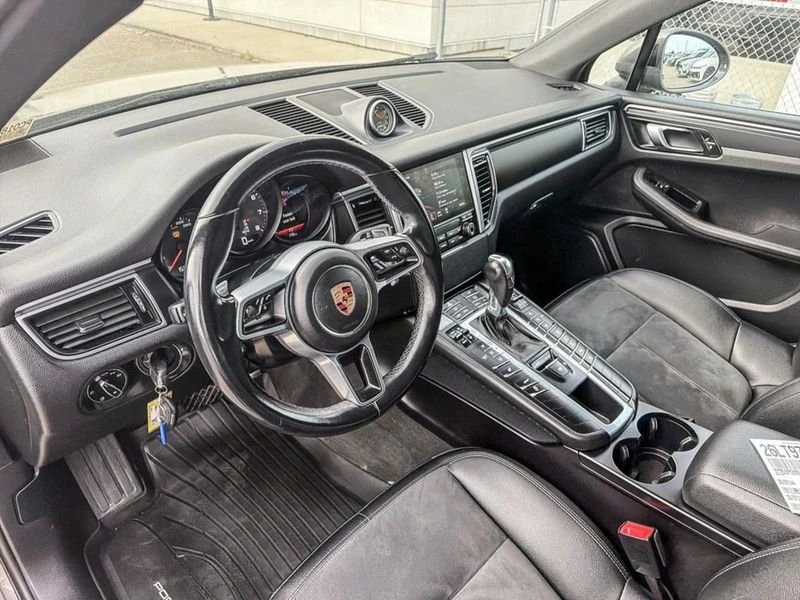 2018 Porsche Macan - Image 8 of 19