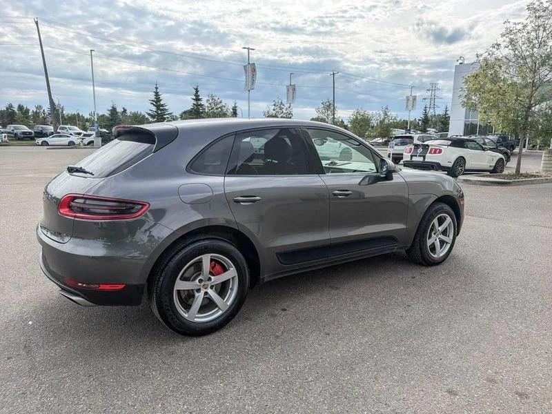 2018 Porsche Macan - Image 18 of 19