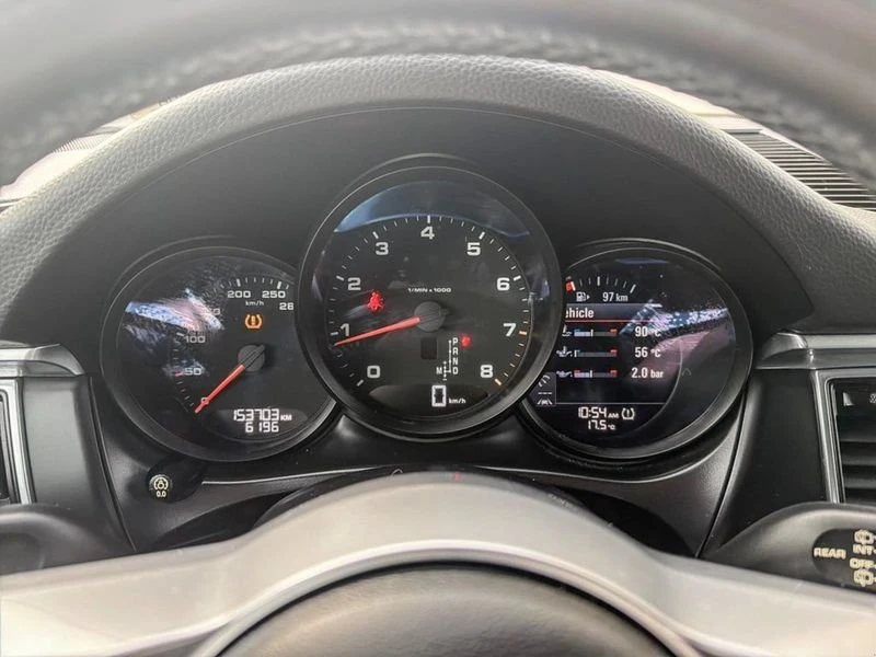 2018 Porsche Macan - Image 9 of 19