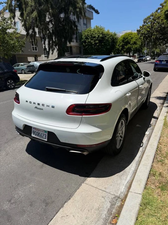 2018 Porsche Macan - Image 2 of 6
