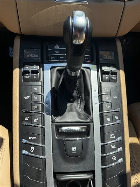 2018 Porsche Macan S - Image 13 of 20