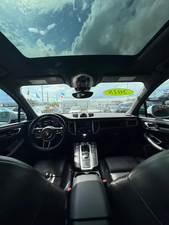 2018 Porsche Macan S - Image 12 of 14