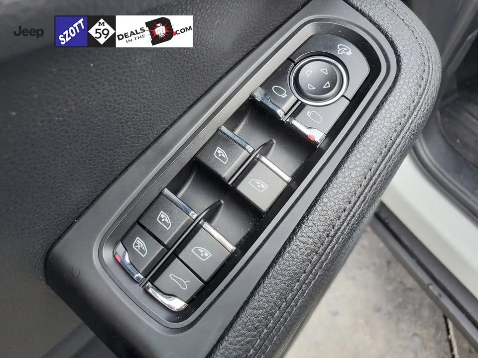 2018 Porsche Macan S - Image 13 of 17