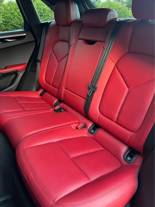2018 Porsche Macan S - Image 16 of 17