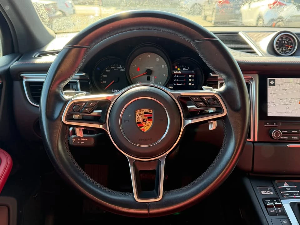 2018 Porsche Macan S - Image 12 of 13