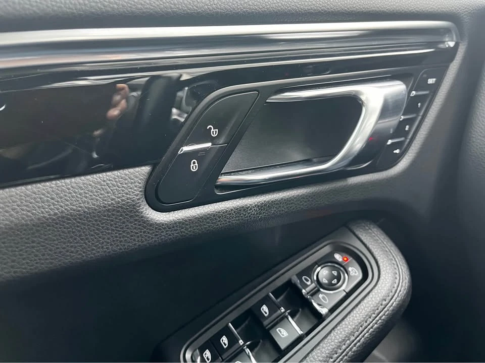 2018 Porsche Macan S - Image 13 of 15