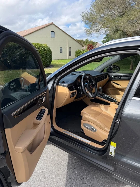 2018 Porsche Macan S - Image 11 of 17