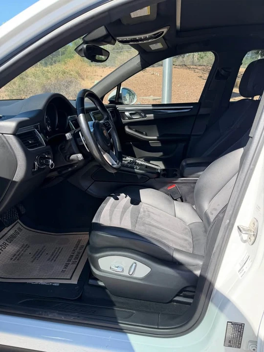 2018 Porsche Macan S - Image 8 of 12
