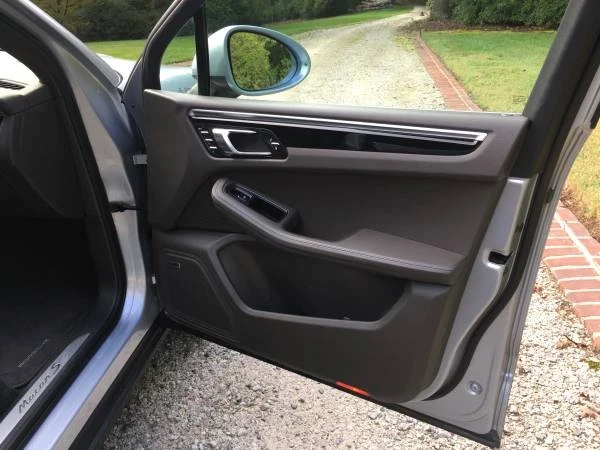 2018 Porsche Macan S - Image 18 of 21