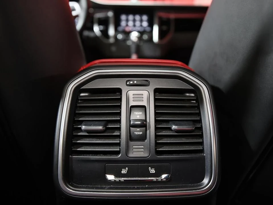 2018 Porsche Macan S - Image 12 of 18