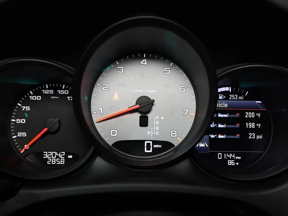 2018 Porsche Macan S - Image 15 of 18