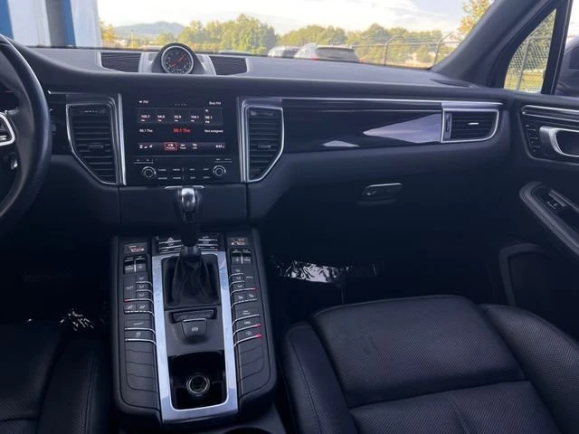 2018 Porsche Macan S - Image 12 of 17
