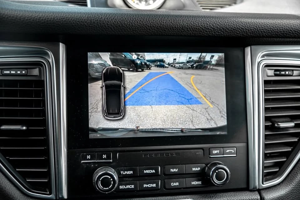 2018 Porsche Macan S - Image 17 of 19
