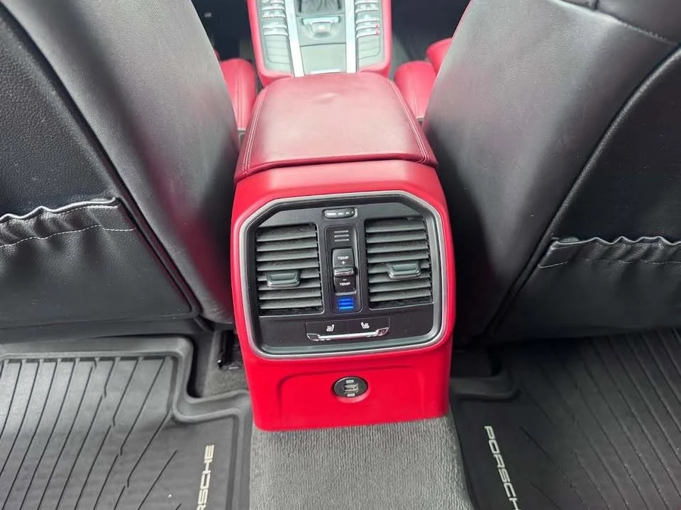 2018 Porsche Macan S - Image 17 of 20
