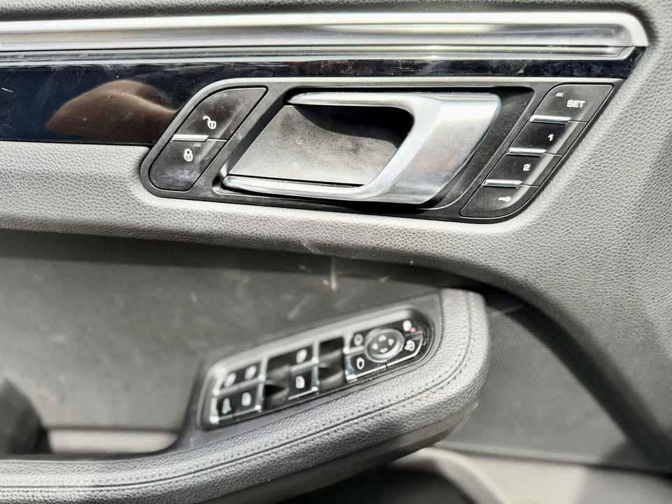 2018 Porsche Macan S - Image 19 of 20